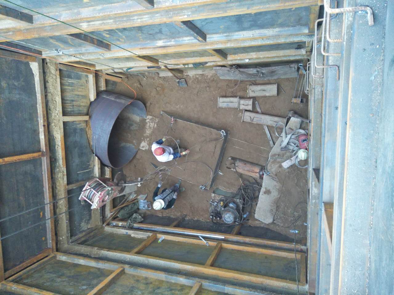 包頭過(guò)路頂管 包頭過(guò)路頂管